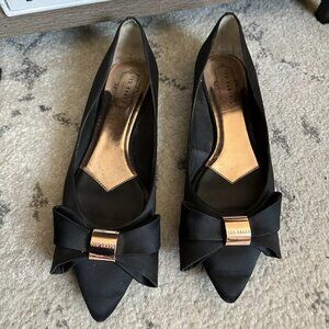 $295 TED BAKER Ilebdi Black Satin Rose Gold Bow Flats - Size 9.5 (40.5)